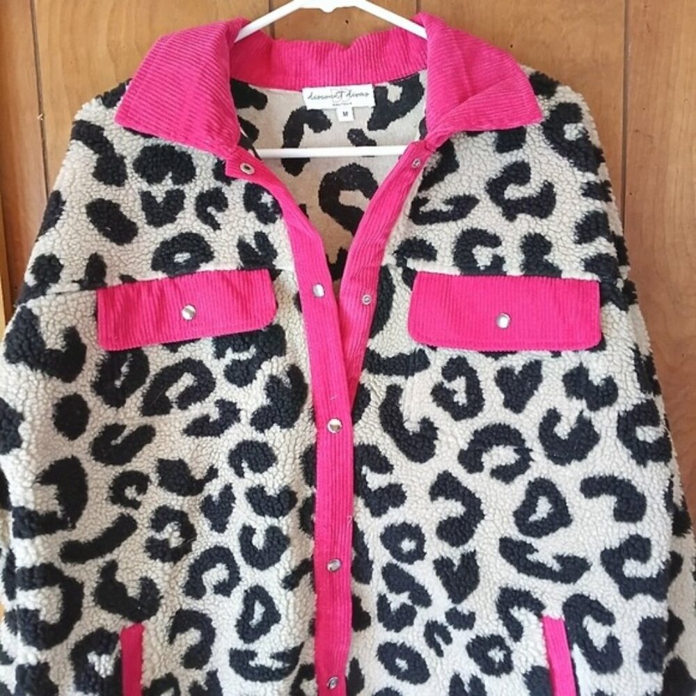 Discount Divas Leopard Print Pink Sherpa Fleece Jacket Size Small new - Picture 2 of 4